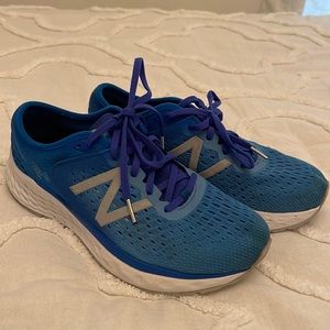 NEW BALANCE tennis shoes size 7.5